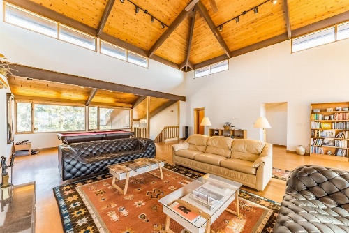 Crown of the Coast image 13