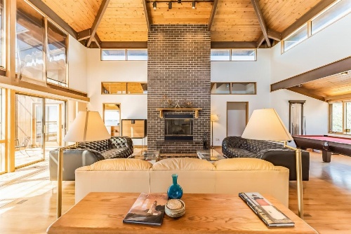 Crown of the Coast image 15