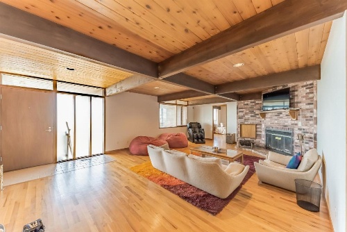 Crown of the Coast image 20