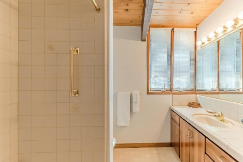 Crown of the Coast image 26