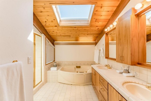 Crown of the Coast image 43