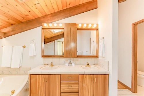 Crown of the Coast image 45